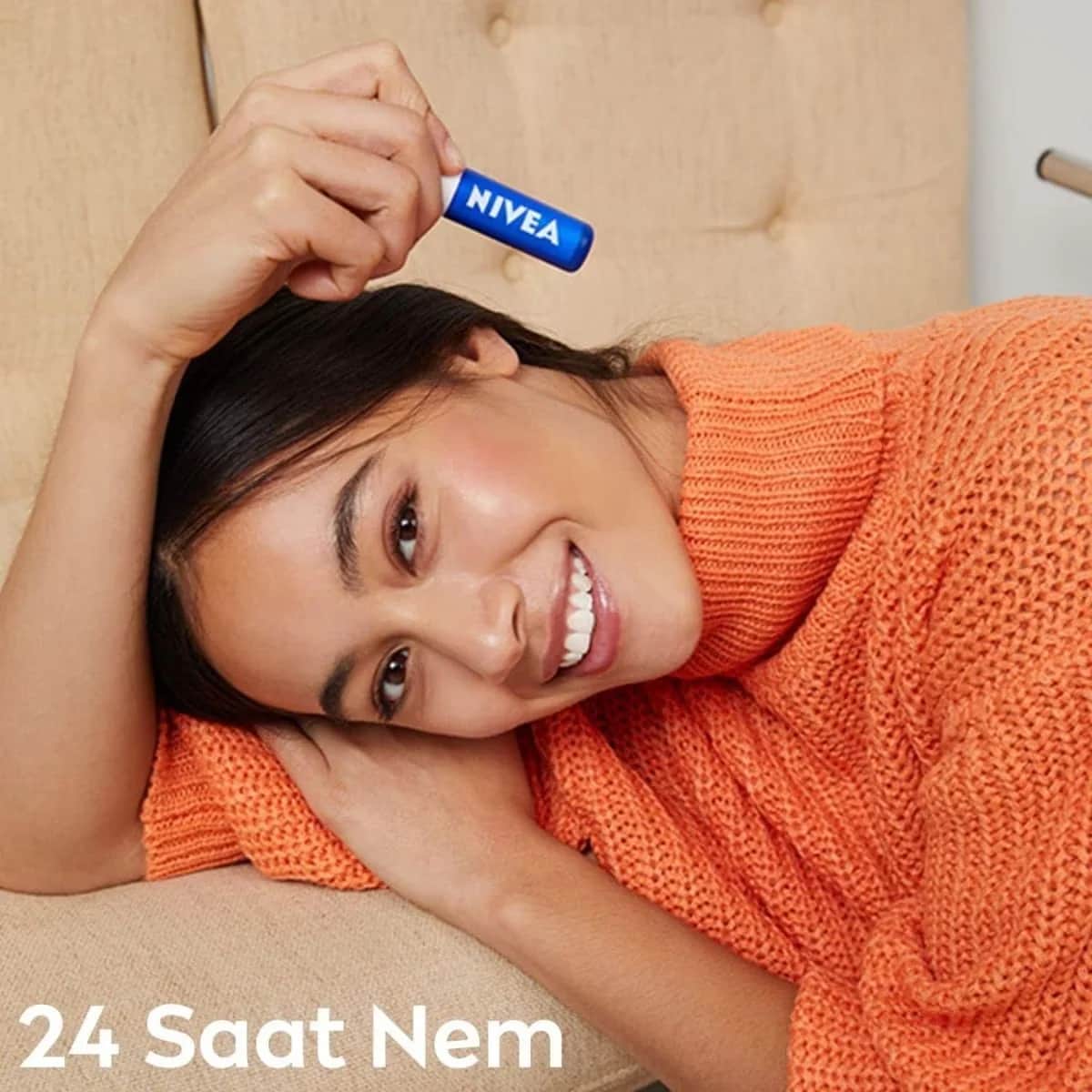 NIVEA مرطب شفاه نيفيا للعناية الأساسية 4.8 جرام