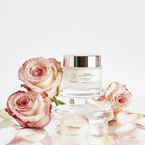 RoseAndCure كريم روز أند كيور هيدرا روز المرطب والمنشط للعناية بالبشرة 50 مل