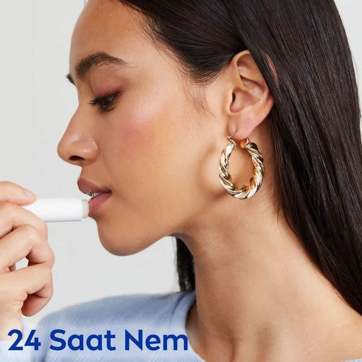 NIVEA كريم الشفاه نيفيا هيدرو كير بعامل حماية من الشمس 15+، 4.8 غرام