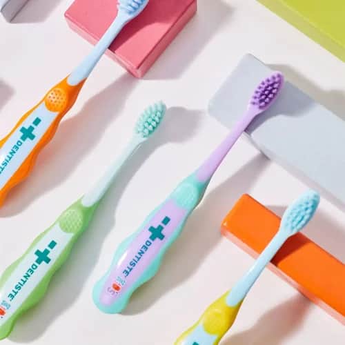 Зубная щетка Dentiste Kids Ультрамягкая для детей от 2 лет - Фиолетовая