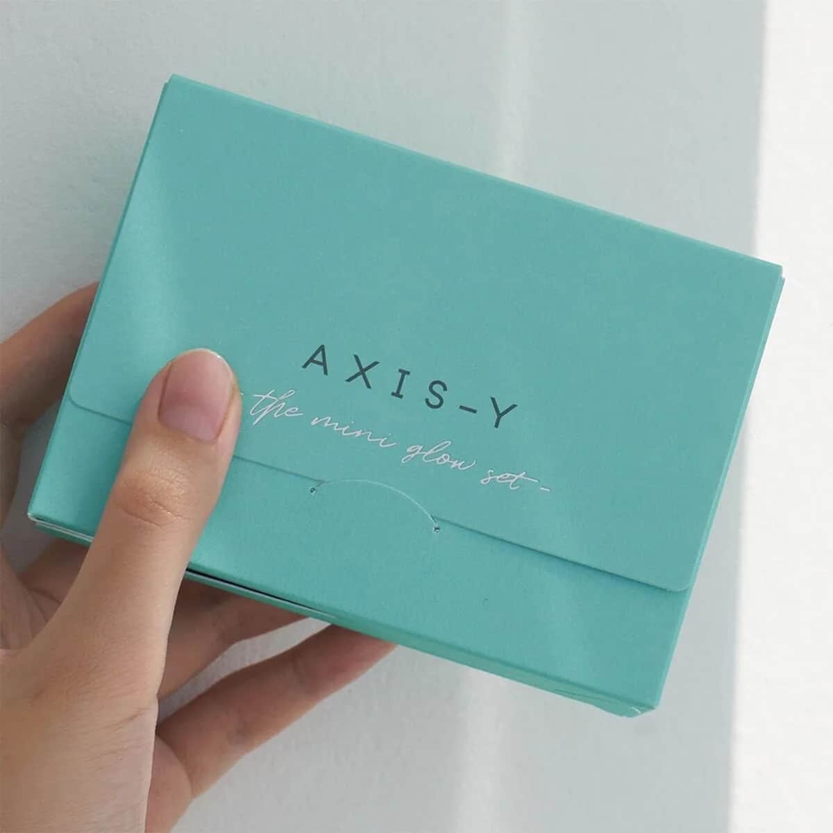 Axis-Y Mini Glow Hautpflege Set | Hydratisierende Aufhellungs-Essentials