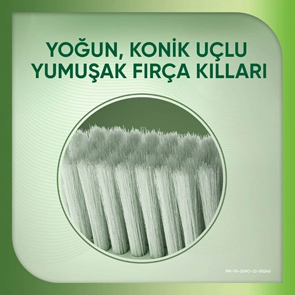 Sensodyne Nourish Weiche Zahnbürste für empfindliche Zähne