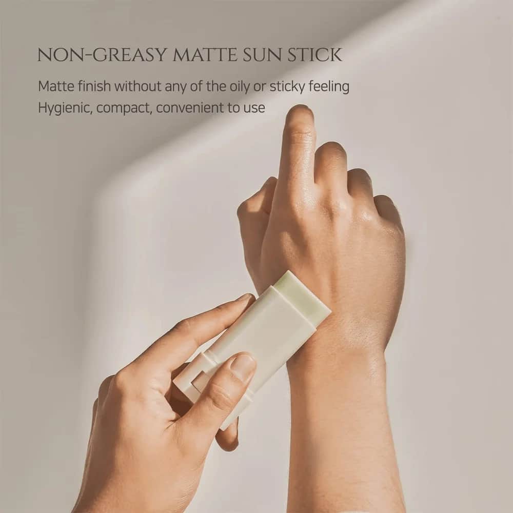 Beauty Of Joseon Mugwort &amp; Camellia Matte Stick Sonnencreme SPF 50 18 g