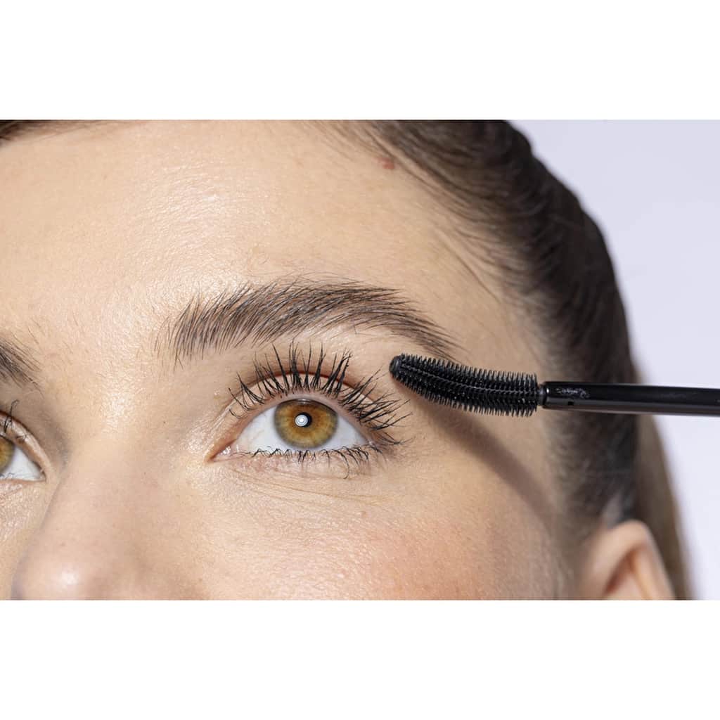 Wet n Wild Mega So Define Volumizing Mascara with Vitamin E - 3