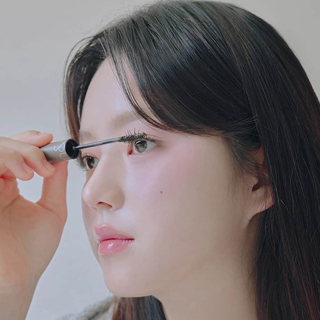 rom&nd Han All Fix Mascara V01 | Smudge-Proof Volume Black - 2