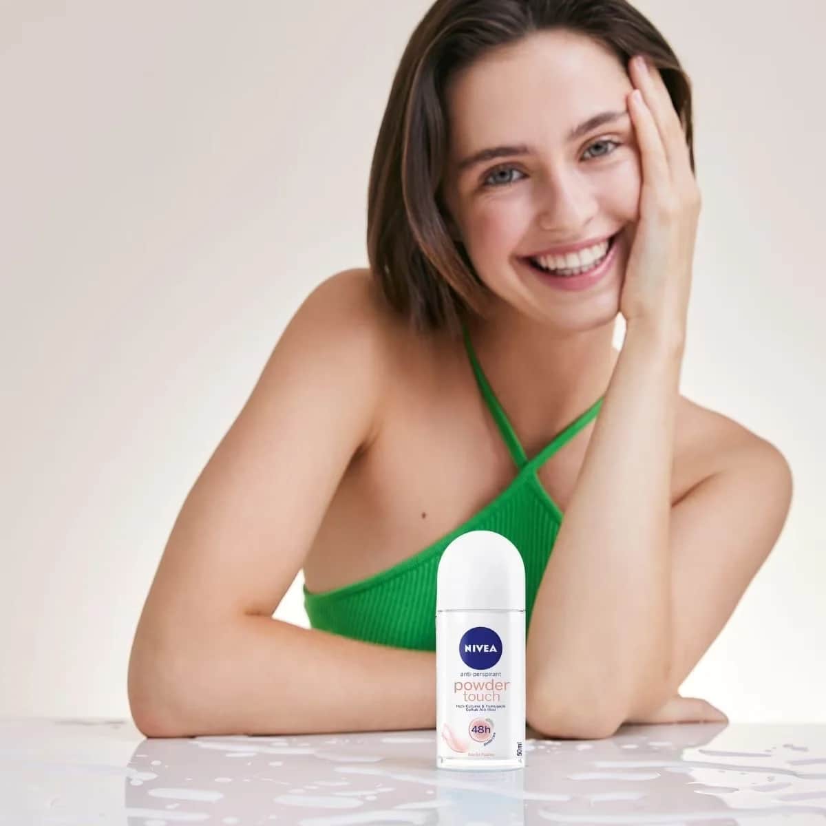 Nivea Powder Touch Women Roll On 50 ml