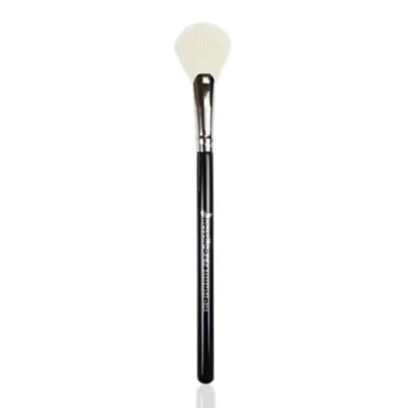 Nascita Backstage Midi Oval Fan Brush 304