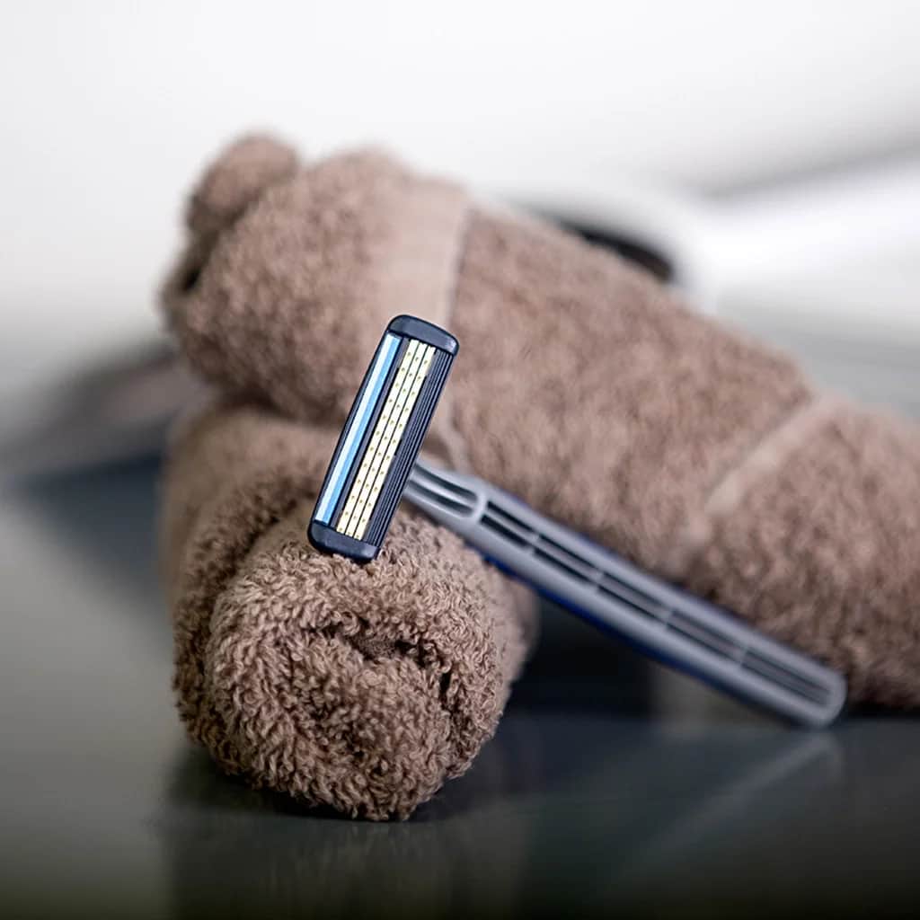 Бритвенный станок Bic Flex3 классический 3 лезвия набор из 3 штук