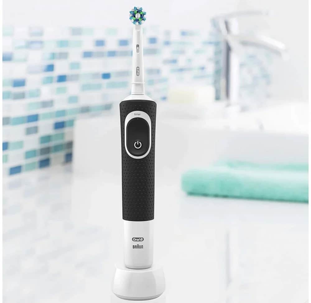 Зубная щетка электрическая Oral-B Vitality Cross Action черная