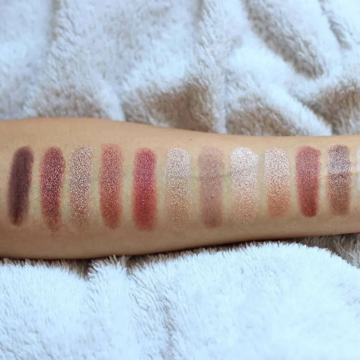 Maybelline لوحة ظلال العيون \ذا بورغندي بار\" من مايبيلين نيويورك"