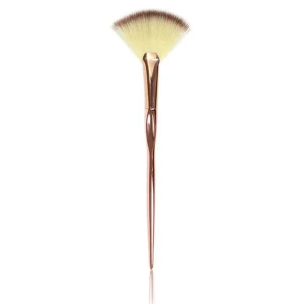 Кисть для хайлайтера Nascita Bronzy Glow