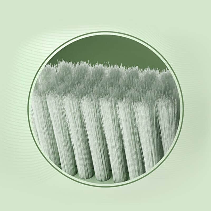 Sensodyne فرشاة أسنان سنسوداين نوريش لتنظيف فعال وناعم - 4