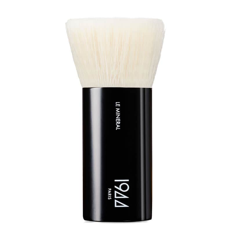1944 Paris Mineral Foundation Brush - 1