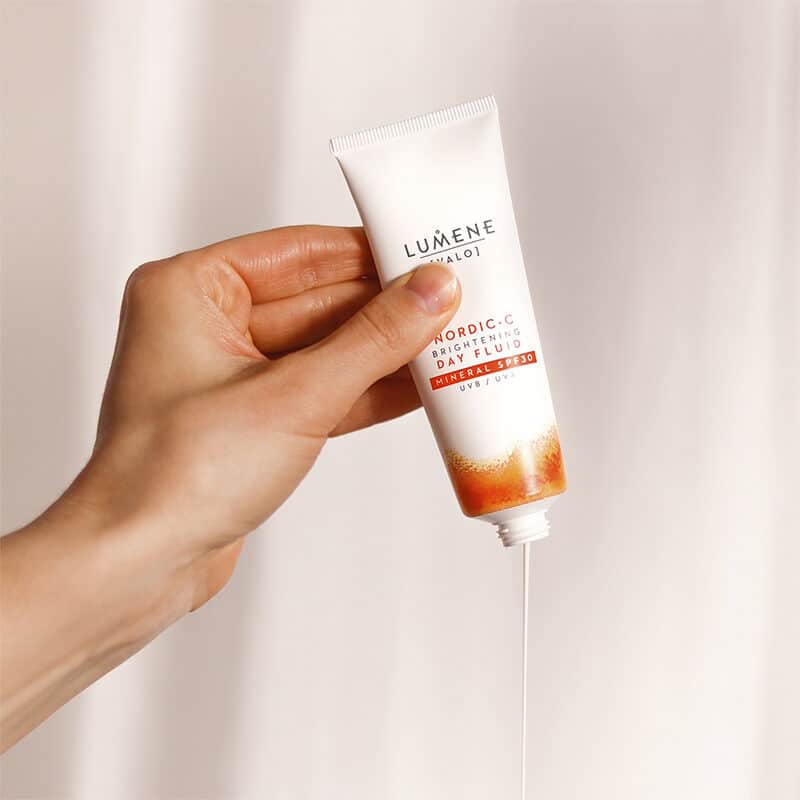 Lumene Nordic-c Vitamin C Brightening And Anti-spot Moisturizer Spf30 50 ml - 4