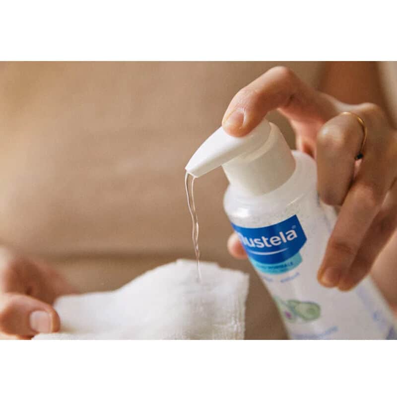 Mustela No Rinse Cleansing Water With Organically Formed Avocado 300 ml - 2