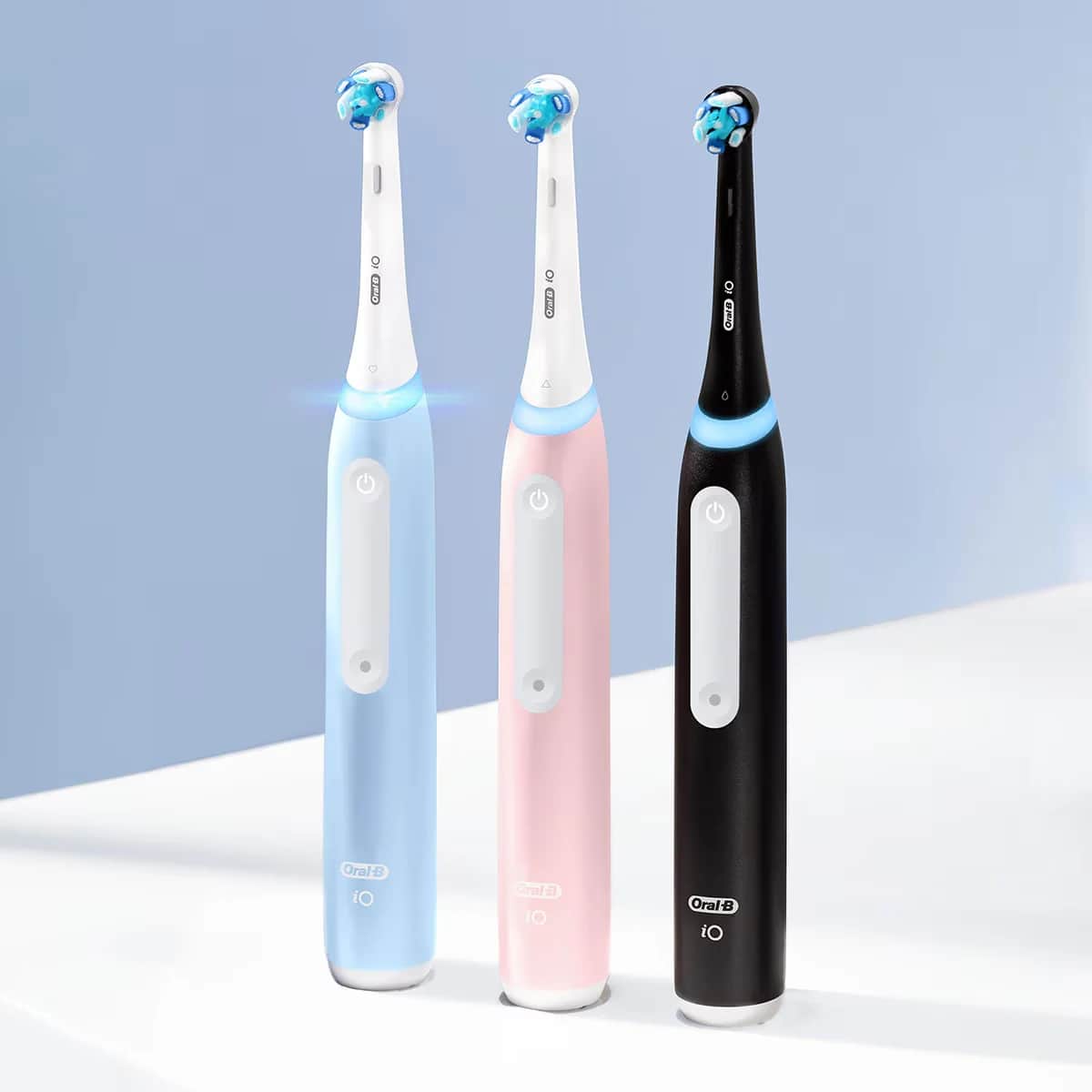Зубная щетка Oral-B Io3 аккумуляторная розовая