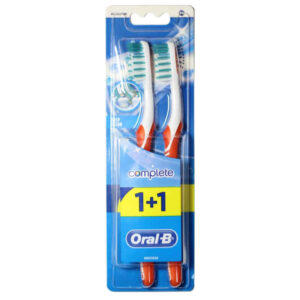 أورال بي كومبليت للتنظيف العميق 1+1 متوسط | Oral B