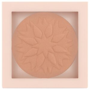 Introducing the Show By Pastel Show Your Purity Powder 102, your ultimate solution for a flawless and pure complexion.