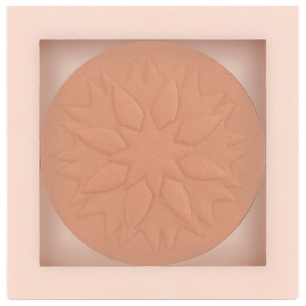 Introducing the Show By Pastel Show Your Purity Powder 102, your ultimate solution for a flawless and pure complexion.